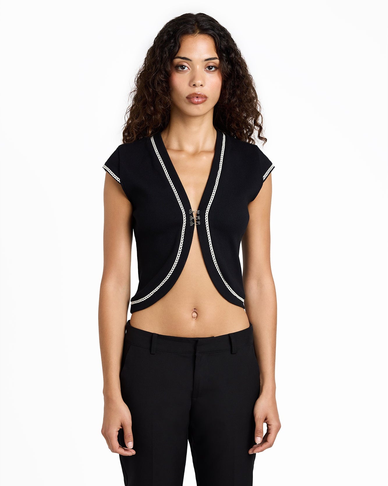 NOIR CHARM Top